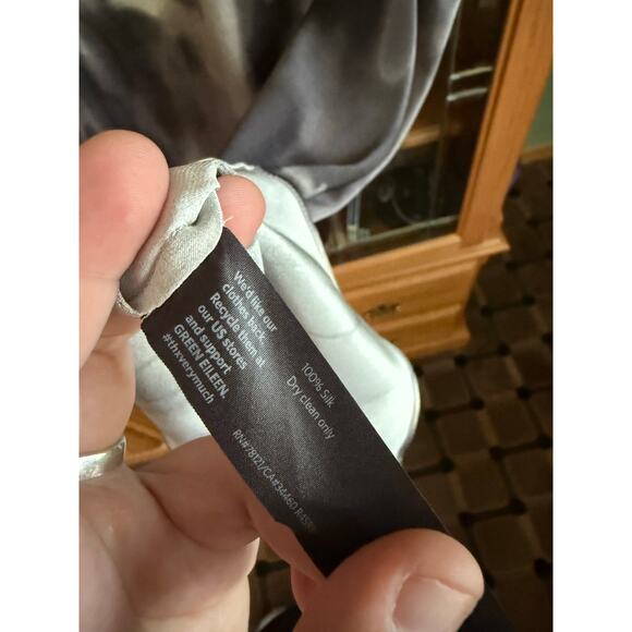 Eileen Fisher Smoky Gray Abstract Watercolor 100% Silk Sleeveless Tank Sz. XS - Picture 2 of 6